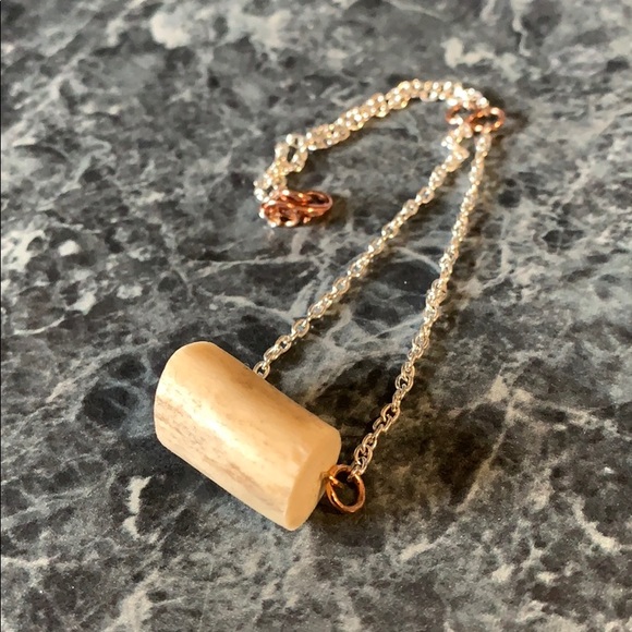 Deer antler necklace - Picture 4 of 5